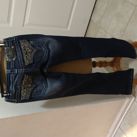 Miss Me Signature Rise Embellished Boot Cut Jeans in Dark Wash - Picture 7 of 9